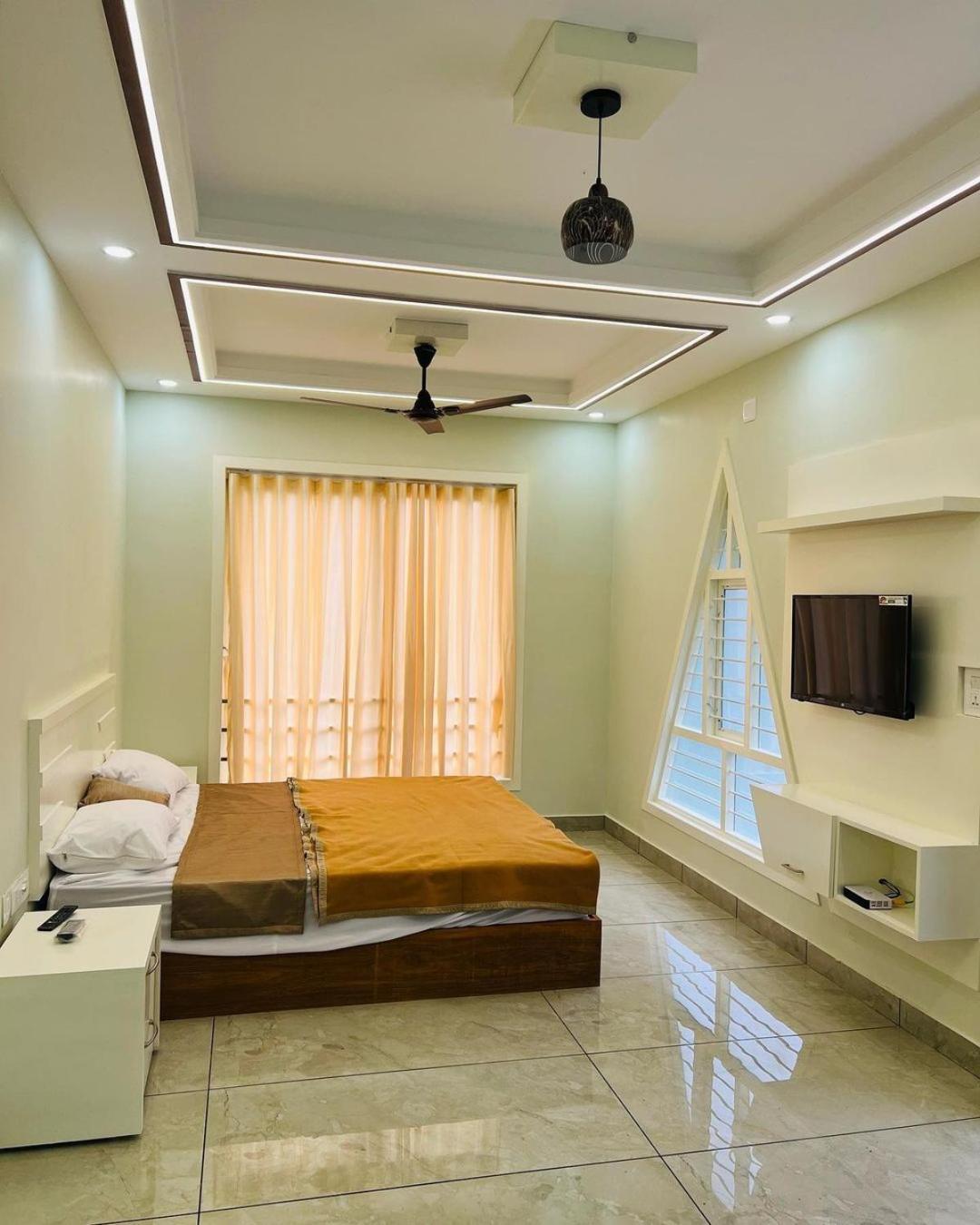 Royal Mount Inn Resorts Paithalmala Esterno foto