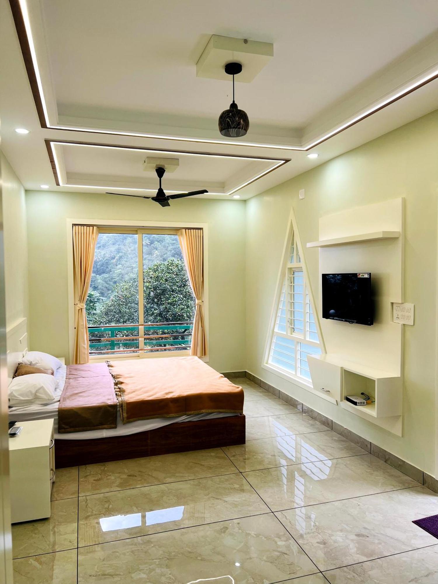 Royal Mount Inn Resorts Paithalmala Camera foto
